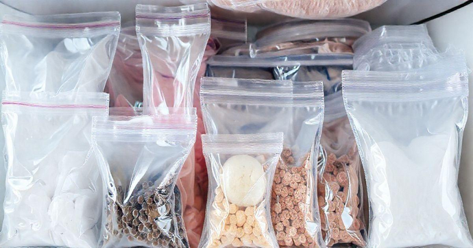 Saco Plástico com Fecho Zip: Praticidade e Versatilidade